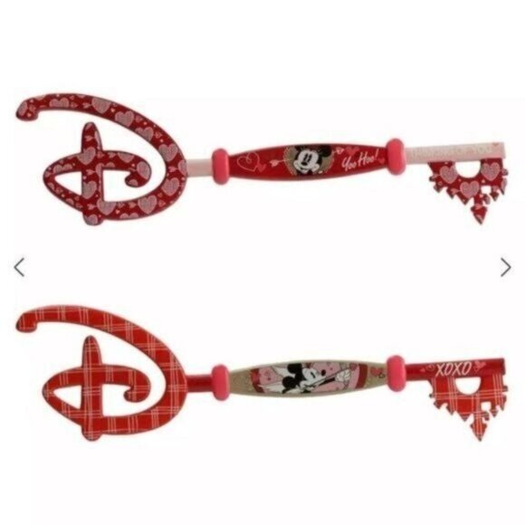 Disney Mickey and Minnie Mouse Valentine's Day Collectible Key Set New - Picture 2 of 5